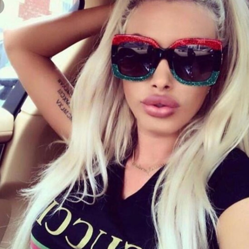 ❤️DESIGNER STYLE GLITTER SQUARE SUNNIES❤️